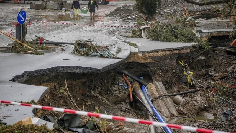 Τραγωδία στη Γερμανία: Τουλάχιστον 133 οι νεκροί από τις πλημμύρες - Η μεγαλύτερη καταστροφή από τον Β' Παγκόσμιο (Video)