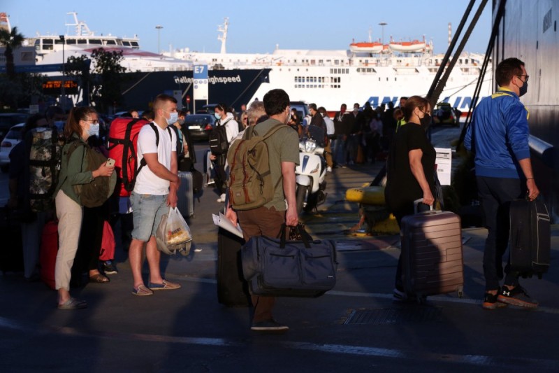 ελληνικά νησιά έξαρση κρουσμάτων