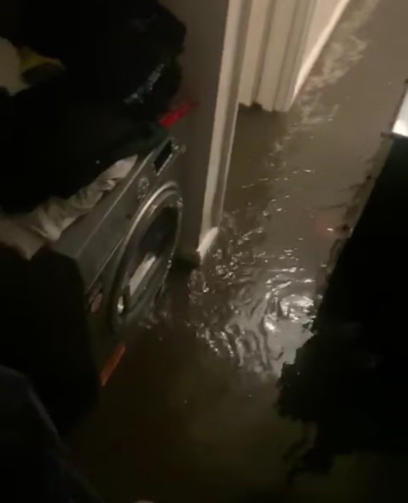 Λονδίνο πλημμύρα σπίτι