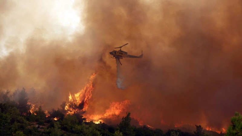 Φωτιά στα Βίλια: Σε ύφεση το μέτωπο - Ποιες περιοχές βρίσκονται σε πολύ υψηλό κίνδυνο για πυρκαγιά