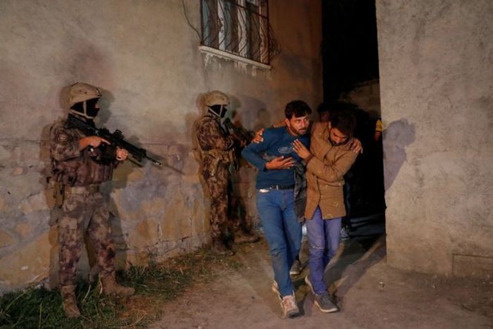  Αφγανιστάν: Συναγερμός στο αεροδρόμιο της Καμπούλ – Πυροβολισμοί με νεκρό