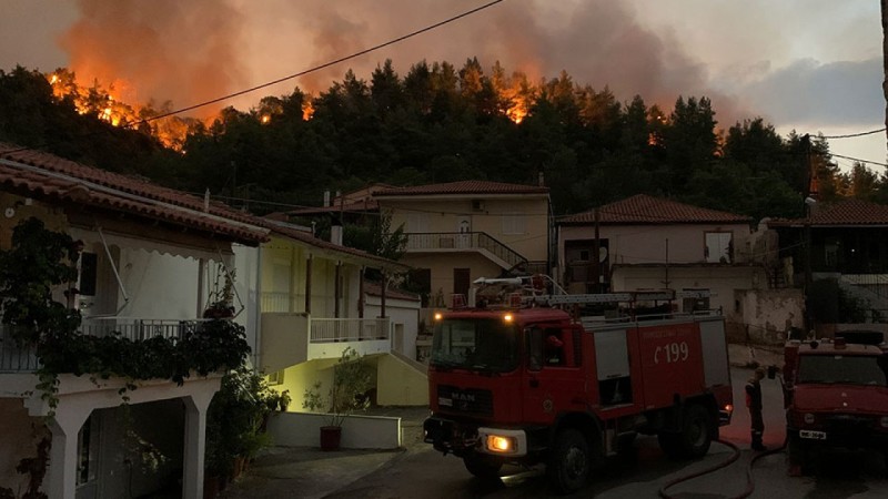 «Θα καούμε ζωντανοί στην Ιστιαία, οι φλόγες μας περικύκλωσαν»: Εφιάλτης στη Βόρεια Εύβοια!