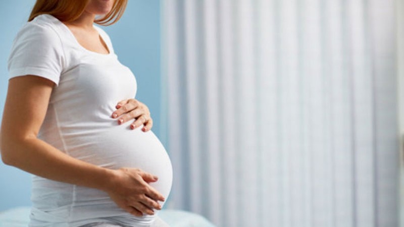 Σοκ στη Λαμία - Κλώτσησε έγκυο κοπέλα στην κοιλιά