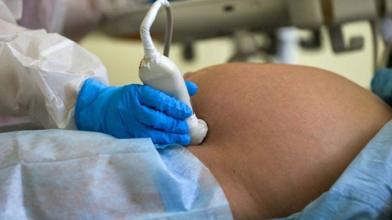 Κρήτη: Μάχη στην ΜΕΘ δίνει 36χρονη έγκυος με κορωνοϊό