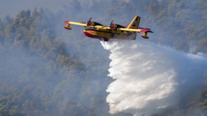 Φωτιά στην Κερατέα: Μάχη με τις αναζωπυρώσεις