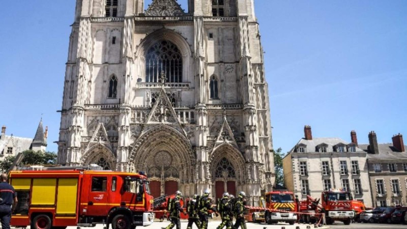 Δολοφονία ιερέα στη Γαλλία
