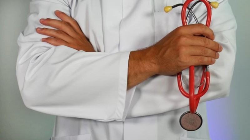 Κρήτη: 50χρονος πασίγνωστος γιατρός συνελήφθη για σεξουαλική παρενόχληση 18χρονου