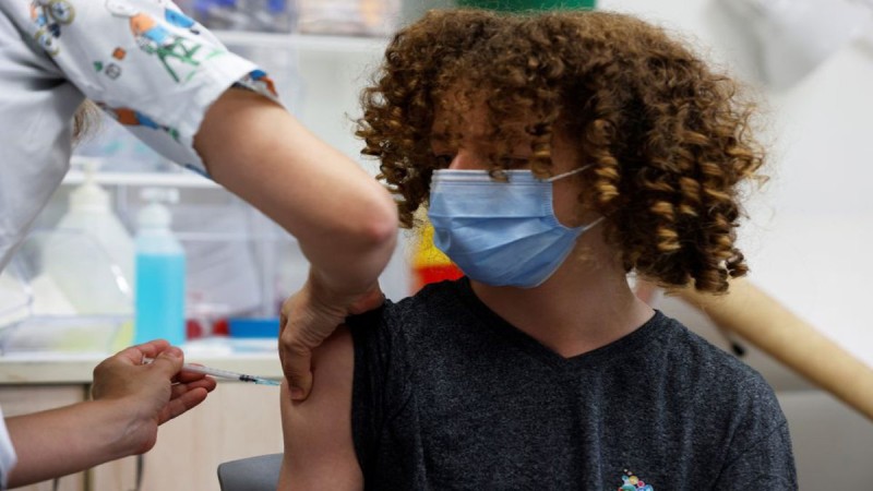 «Μόνο με Pfizer ο εμβολιασμός των παιδιών»: Προειδοποιεί ο παιδίατρος Σπύρος Μαζάνης