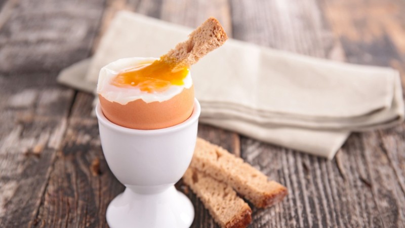 Μην ξαναφάτε ποτέ τα αβγά μελάτα: Κινδυνεύετε από αυτή τη σοβαρή ασθένεια!
