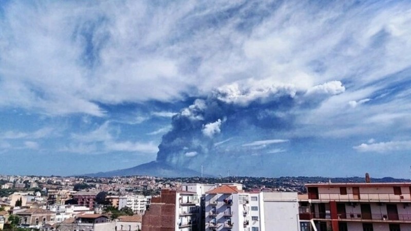 Ιταλία: Ξύπνησε ξανά η Αίτνα! Δείτε εντυπωσιακές φωτογραφίες