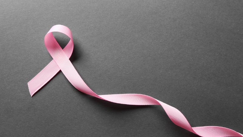 Κι όμως.. Η γιόγκα μπορεί να βοηθήσει τον καρκίνο του μαστού