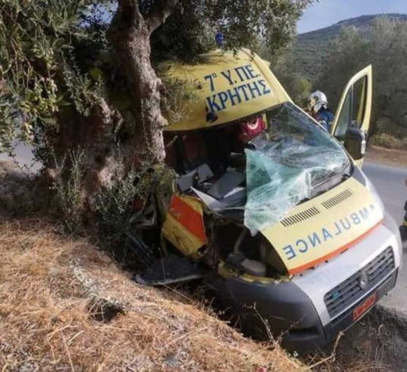 τροχαίο κρήτη ασθενοφόρο