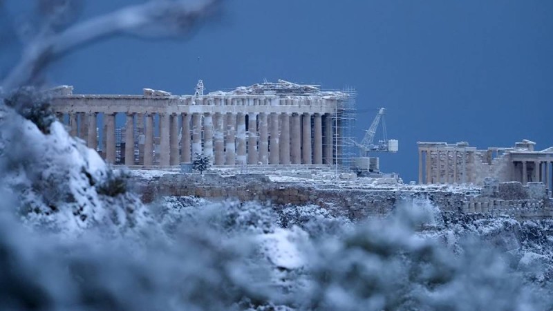 «Βαρύς» χειμώνας στην Ελλάδα: Έρχεται πολική δίνη στην χώρα - Χιόνια μέχρι και... στη θάλασσα