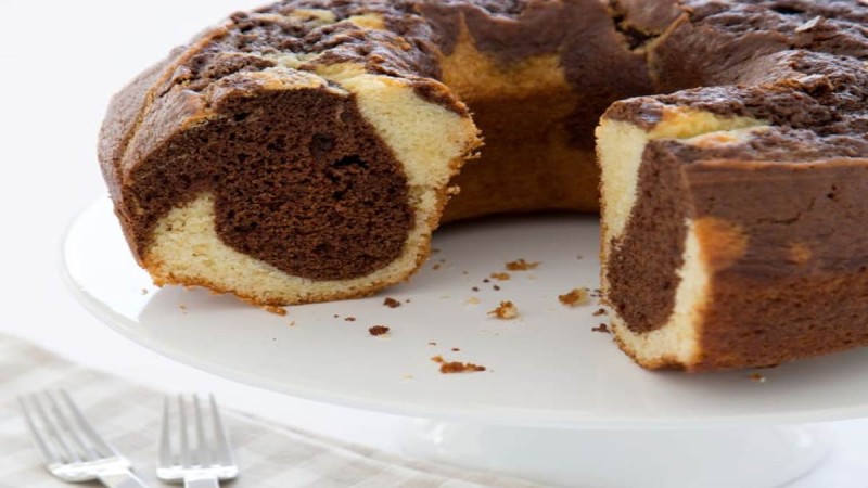 Εύκολο κέικ εμπριμέ με σοκολάτα - Πώς να κάνετε το σχέδιο