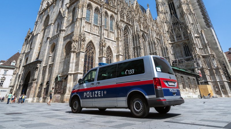 Συναγερμός στη Βιέννη: Τέσσερις τραυματίες από επίθεση με μαχαίρι