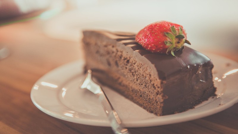 Η συνταγή για το πιο νόστιμο και λαχταριστό κέικ σοκολάτας