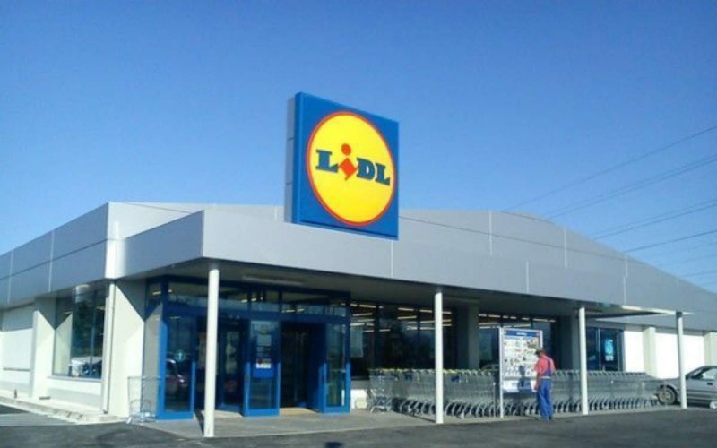 Πανικός στα Lidl: Ποια τρόφιμα αποσύρει άμεσα - Τι απίστευτο βρέθηκε μέσα; Πελάτες προσοχή