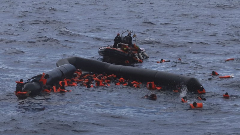 Νέο ναυάγιο με 10 μετανάστες νεκρούς!