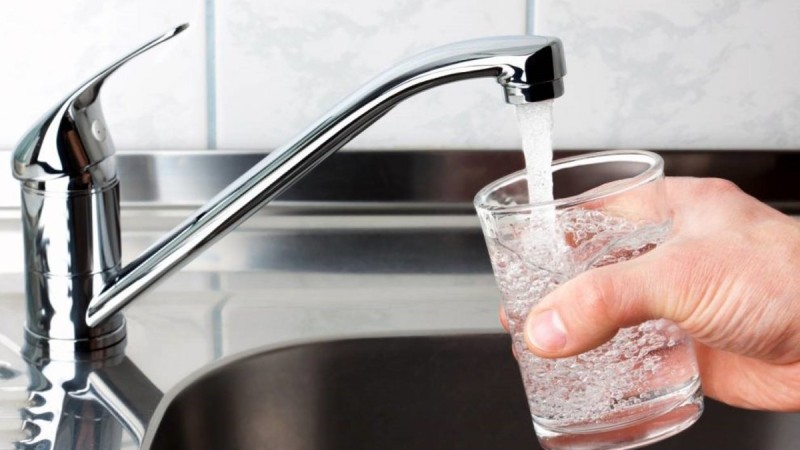 3 πράγματα που πρέπει να ξέρεις για το νερό της βρύσης