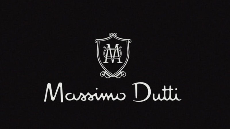 Τα μαύρα sneakers του Massimo Dutti που θα γίνουν η all-day στυλιστική σας επιλογή