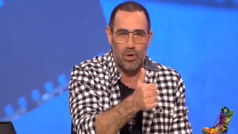 «Τσεκάρουμε τον συνεργάτη μας»: Σάλος με την ατάκα του Αντώνη Κανάκη που προκάλεσε χαμό στο Twitter (Video)