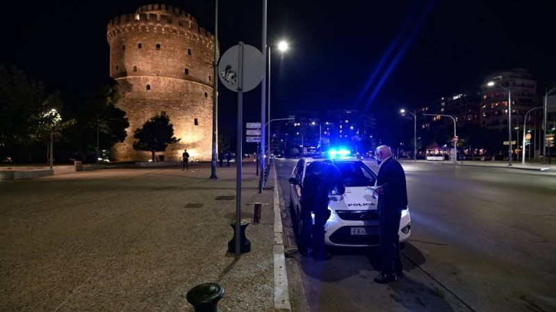 Απαγόρευση κυκλοφορίας και μετακίνησης εκτός νομού: Τι θα ισχύσει τα Χριστούγεννα για τους ανεμβολίαστους