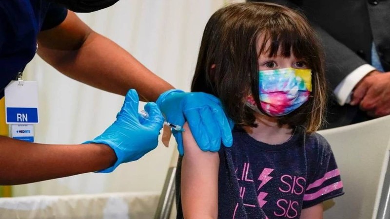 Κορωνοϊός: Ξεκινάει ο εμβολιασμός των παιδιών 5-11 ετών! Εξαντλήθηκαν τα ραντεβού, τι ρωτάνε οι γονείς