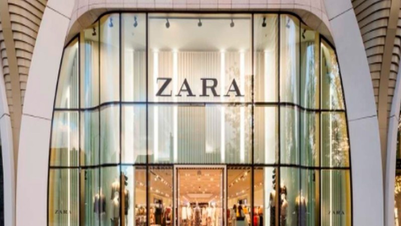 Χαμός με τη λευκή γούνα από τα Zara