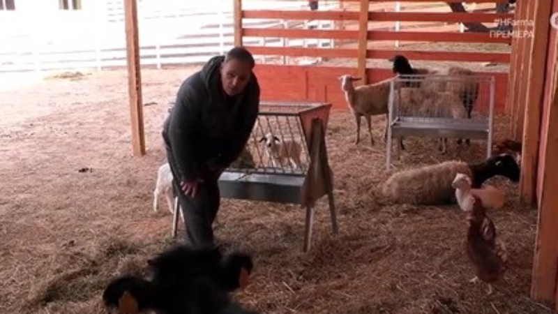 Φάρμα 2: Επική στιγμή για τον Σταμάτη Γαρδέλη - Μιλούσε με τα ζώα για να νιώσουν οικία μαζί του (video)