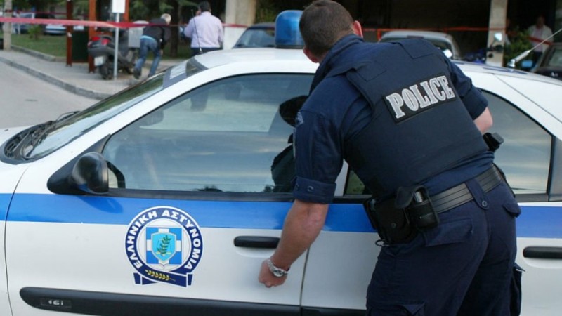 Κωμικοτραγικές καταστάσεις στην Κρήτη: Νεαρός δάγκωσε αστυνομικό στο πρόσωπο κατά τη διάρκεια ελέγχου