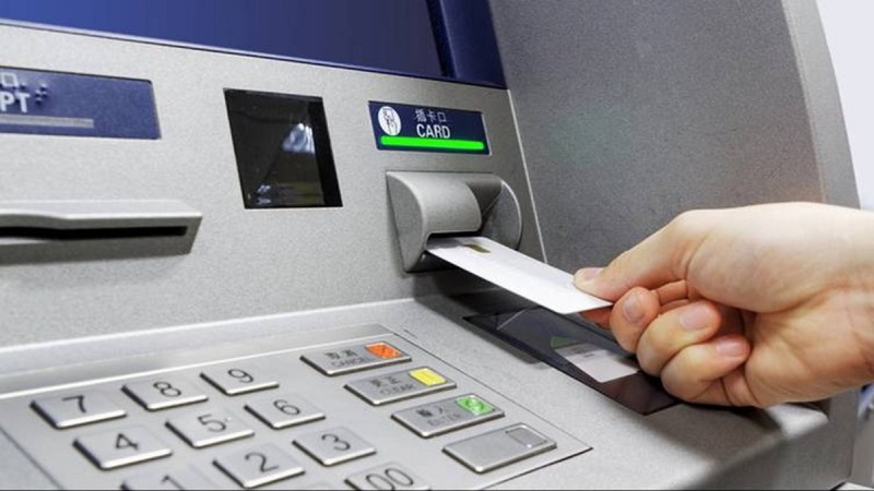 Το μοναδικό κόλπο για να βγάλετε λεφτά από το ΑΤΜ χωρίς κάρτα και PIN