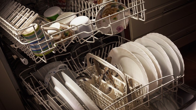 Τα 6 μεγαλύτερα λάθη που κάνετε που κάνετε στο πλυντήριο πιάτων