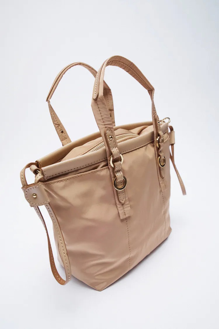 Η πιο στυλάτη shopper τσάντα βρίσκεται στα Zara και κοστίζει μόνο 5,99 €