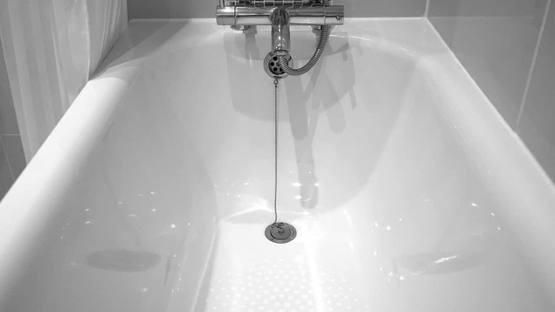 Αυτός είναι ο ένας και μοναδικός φυσικός τρόπος για να γυαλίζει η μπανιέρα σας!