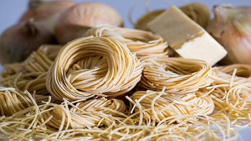 Συνταγή από τον παράδεισο: Noodles με μοσχαρίσιο κιμά