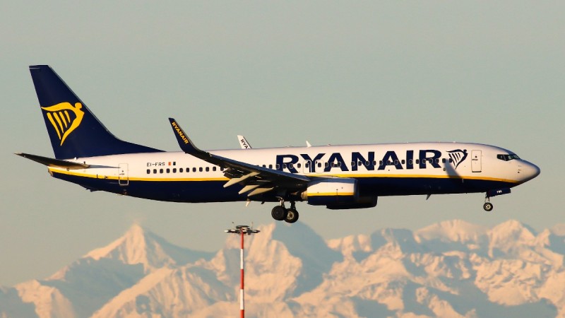 Απόλυτη ανατροπή από τη Ryanair: Ραγδαίες εξελίξεις στην εταιρεία