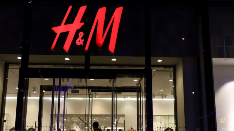 Το εκπτωτικό παλτό των H&M που δεν πρέπει να λείπει από τη ντουλάπα σου