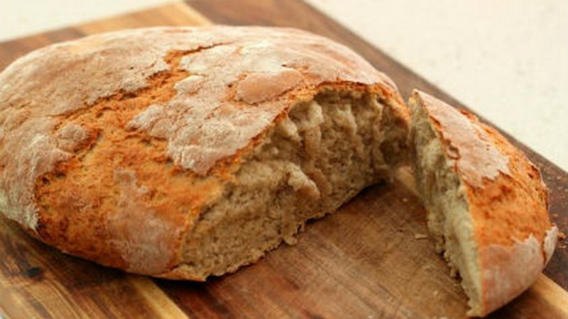 Πώς φτιάχνουμε ζυμωτό ψωμί και προζύμι