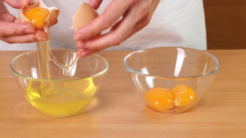 Σου περίσσεψε ασπράδι αυγού; 4  συνταγές για να το αξιοποιήσεις