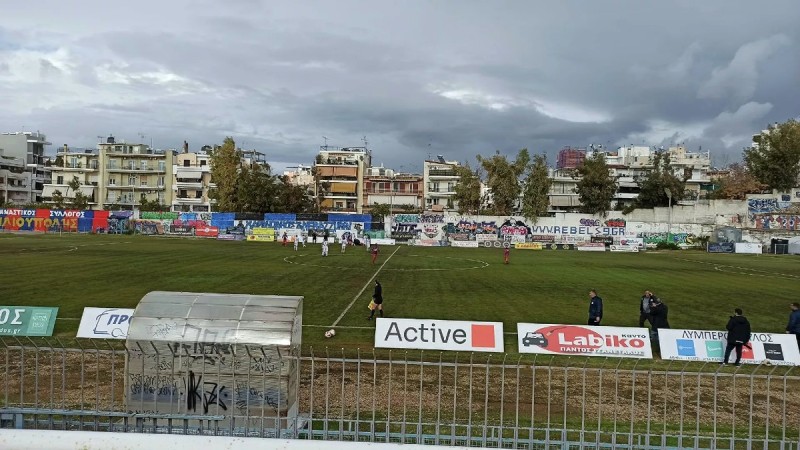Δραματικές στιγμές σε ελληνικό γήπεδο: Κατέρρευσε νεαρός παίκτης κατά τη διάρκεια αγώνα