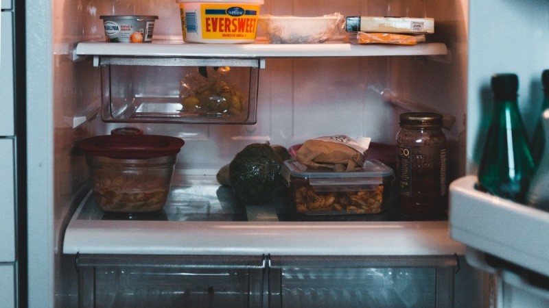 Απίστευτο: Γιατί πρέπει να βάζετε κιμωλία στο ψυγείο;