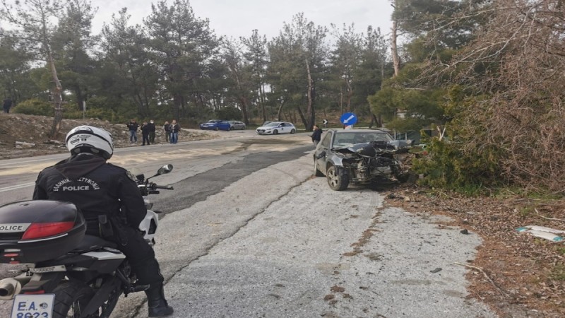 Σοκαριστικό θανατηφόρο τροχαίο στη Θεσσαλονίκη: Σύγκρουση ΙΧ με λεωφορείο - Δείτε φωτογραφίες