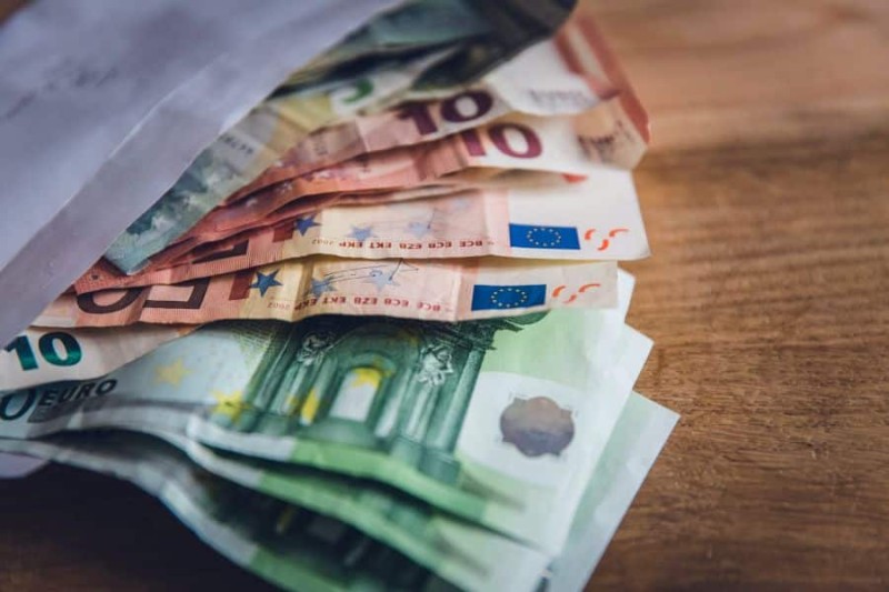 Επίδομα 534 ευρώ: Πότε θα γίνει η πληρωμή των δικαιούχων