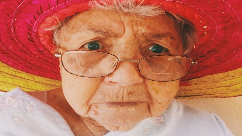 Κρητικά πιτάκια της γιαγιάς: Με σπιτική ζύμη και ανθότυρο