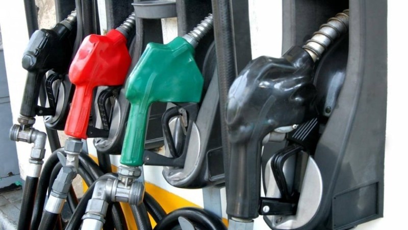 «Έμφραγμα» με τα καύσιμα: Στα 2,5 ευρώ το λίτρο η βενζίνη μέχρι το τέλος της εβδομάδας! (video)