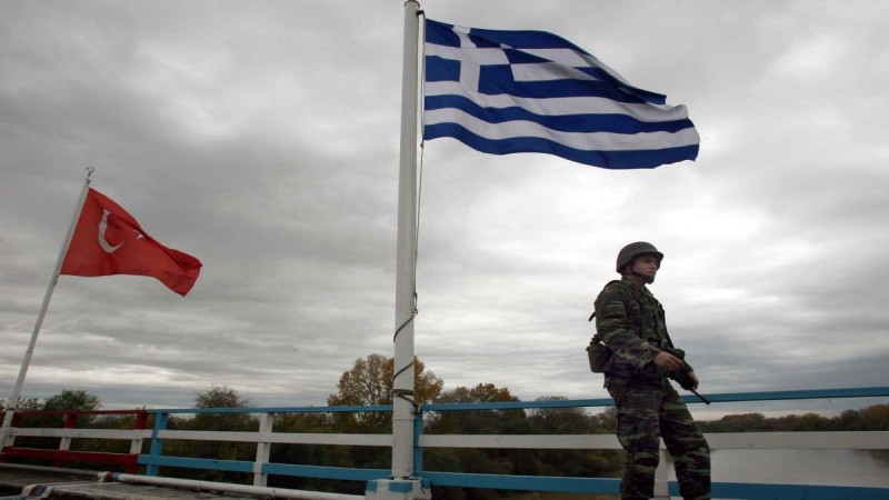 Ελληνοτουρκικά: Μπαράζ προκλήσεων στο Αιγαίο – Η απάντηση της ελληνικής πλευράς & οι φόβοι για «ατύχημα»