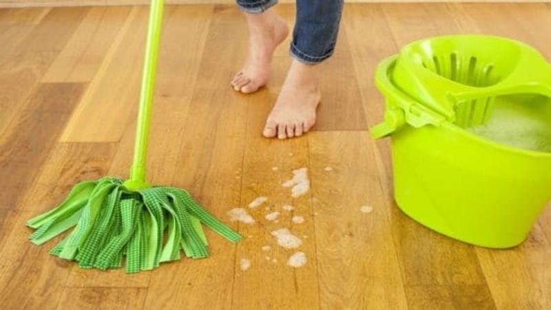Το μανιφέστο της άριστης νοικοκυράς: Αυτά πρέπει να κάνετε για να μοσχομυρίζει για ώρες το σπίτι σας μετά το σφουγγάρισμα!