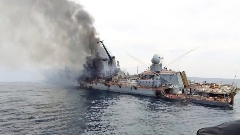 Πόλεμος στην Ουκρανία: Η κατάρρευση της ρωσικής ναυαρχίδας; Οι τελευταίες συγκλονιστικές εικόνες του Moskva λίγο πριν βυθιστεί