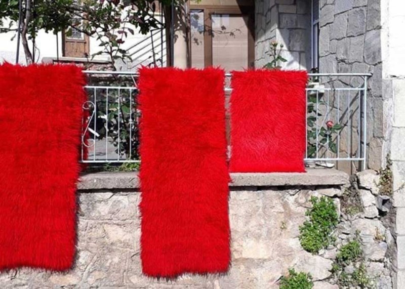 Καστοριά: Τα άγνωστα 'κόκκινα' έθιμα της Μεγάλης Πέμπτης