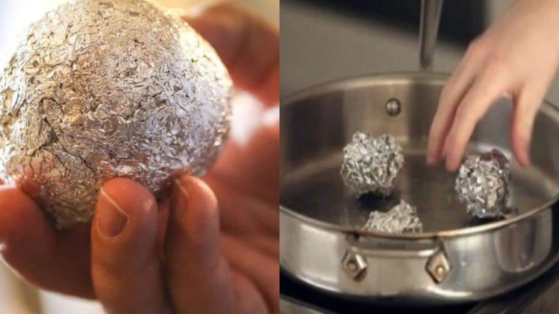 Φτιάχνει μπαλάκια από αλουμινόχαρτο και τα ρίχνει στο τηγάνι! Το αποτέλεσμα, απλά συναρπαστικό (video)